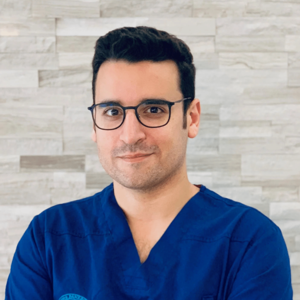 Portrait du Dr Marvel, chirurgien-dentiste et influenceur santé digital