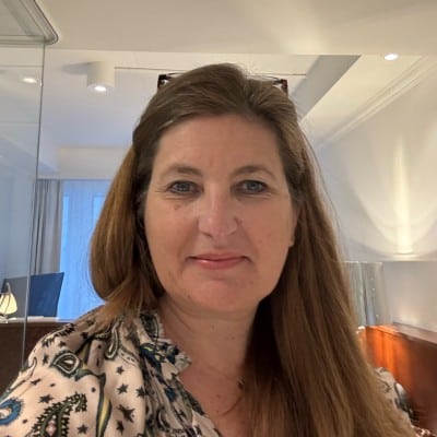 Cindy Steenkeste, responsable réseaux sociaux et experte en communication digitale.
